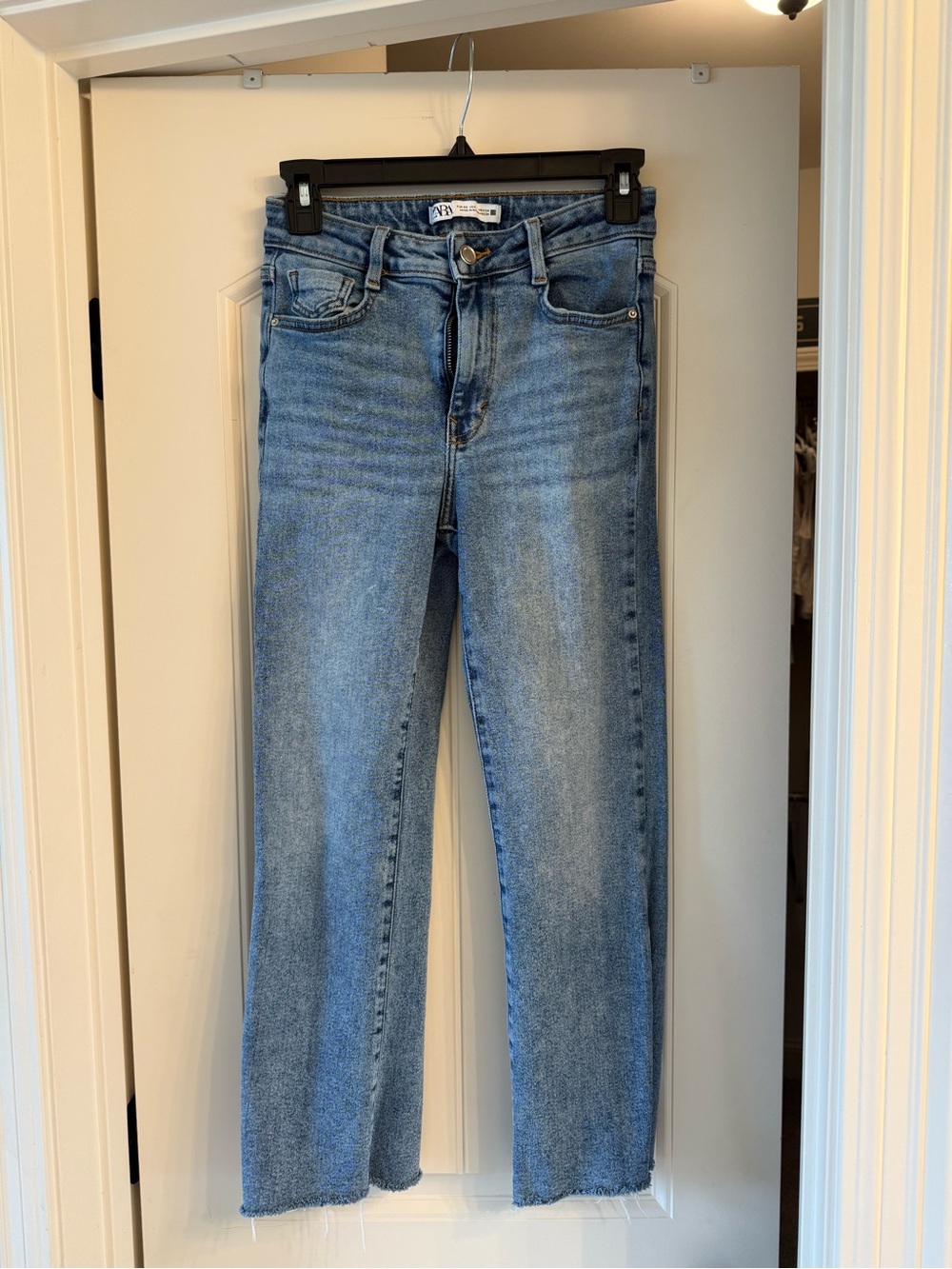Zara Women’s High-Rise Straight Leg Cropped Jeans in Light Blue